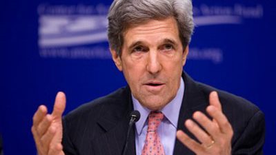 كيري: أمريكا تؤيد حق إسرائيل في الدفاع عن نفسها وتسعى لإنهاء العنف