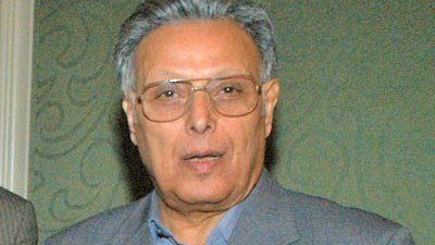 اجراء عملية جراحية للفنان أشرف عبد الغفور