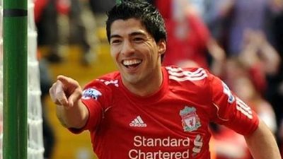 ليفربول يوافق على بيع سواريز إلى برشلونة