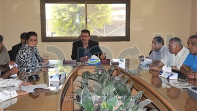 وزير النقل يلتقي محافظ البحيرة لبحث المعوقات التي تواجه تطوير كوبر دمنهور العلوي بالبحيرة