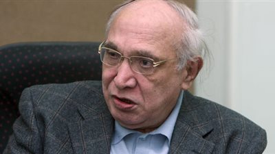 محلب يصدر قرارا بعلاج رأفت الميهي علي نفقة الدولة