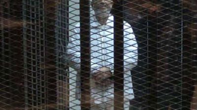 تأجيل محاكمة مرسي و 130 آخرين في قضية 