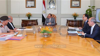 السيسي يستعرض تطورات العاصمة الإدارية وإنشاء 75 ألف وحدة بديلة للعشوائيات