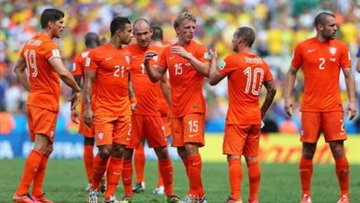هولندا تنهي مغامرة كوستاريكا وتتأهل لنصف نهائي المونديال