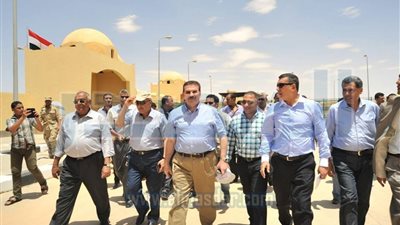 وزير النقل : تشغيل المنفذ فى عامه الاول سيزيد حجم التبادل التجارى الحالى بين مصر والسودان  