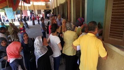 طلاب الثانوية يسحبون بطاقات اختبارات القدرات من مكتب التنسيق لليوم الثاني