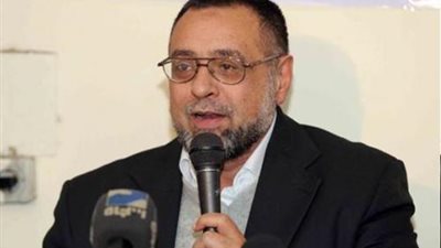 الحبس 3 سنوات لمجدي حسين وصحفي لإدانتهما بإهانة 