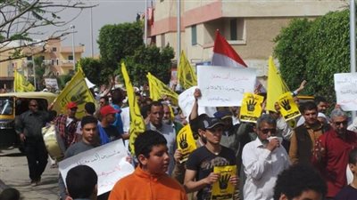 أنصار المعزول يتظاهرون بشارع الهرم