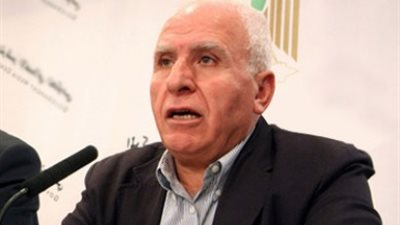 وفد المفاوضات الفلسطينى يغادر القاهرة فى طريقه الى رام الله