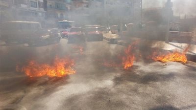 أنصار الإخوان يقطعون طريق 