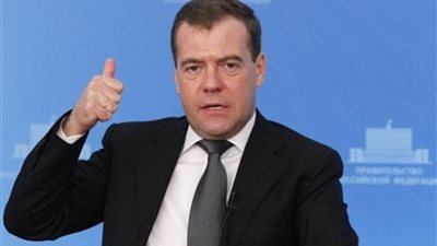قراصنة اخترقوا حساب ميدفيديف على تويتر وأعلنوا استقالته ومكتبه ينفي