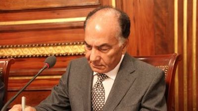  فريد خميس : تسليم شهادات إستثمارلاوائل الثانوية العامة بمشروع قناة السويس