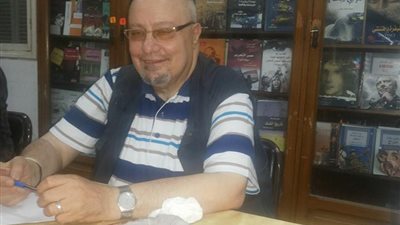 سليمان شفيق يطالب بمقاطعة بيت العائلة: الباب الخلفي للضغط على الأقباط