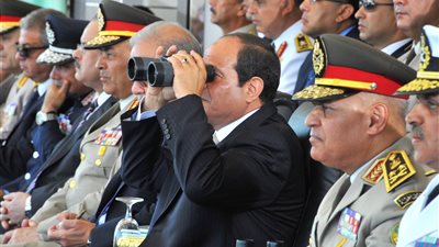 السيسي يشهد تخريج الدفعة 67 بحرية و44 دفاع جوية