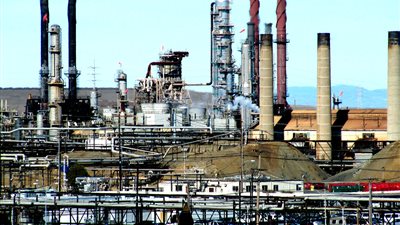 تراجع منصات استخراج النفط بأميركا مع انخفاض الأسعار