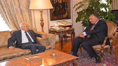 شكري والعربى يبحثان تطورات الأوضاع في ليبيا و غزة