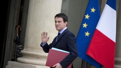 استقالة الحكومة الفرنسية وتكليف فالس بتشكيل الحكومة الجديدة