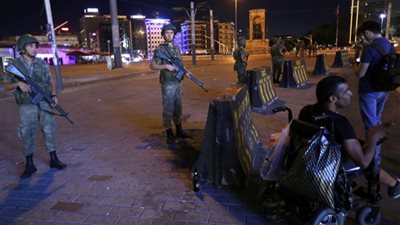 بينهم 5 جنرالات.. تركيا تعلن اعتقال 1563 عسكريا انقلابيا