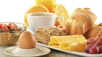 خدعوك فقالوا: الفطور الصباحي أهم وجبة غذائية