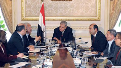 المركزي يعرض على الحكومة إجراءات إصدار شهادات استثمار قناة السويس الجديدة