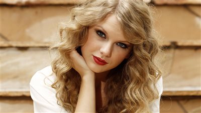 250 مليون دولار.. ثروة المطربة الأمريكية تايلور سويفت