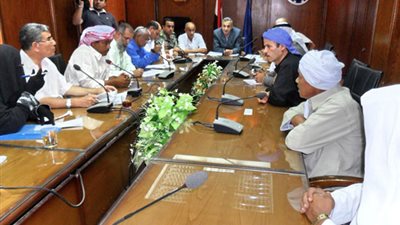 بدو السويس: تأمين مشروعات محور قناة السويس بدون مقابل