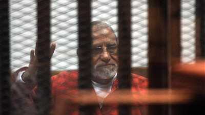 اليوم.. محاكمة محمد بديع و92 آخرين في أحداث بني سويف