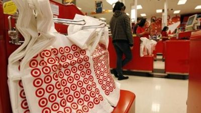 كاليفورنيا أول ولاية أمريكية تحظر استخدام الاكياس البلاستيكية