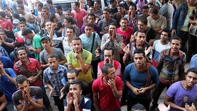  وقفة احتجاجية لطلاب الثانوية العامة بالإسكندرية للمطالبة بفتح باب التحويل الورقي