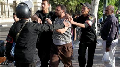 ضبط 10 عناصر إخوانية وبحوزتهم قنبلتين وزجاجات مولوتوف بالإسكندرية