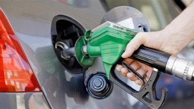 مسؤول:الإمارات تزود مصر بمواد نفطية بقيمة 8.7 مليار دولار لمدة عام