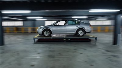 اختراع جديد لركن السيارات آليا