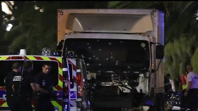 إطلاق سراح زوجة منفذ هجوم نيس: تعرضت للعنف الجسدي والمضايقات