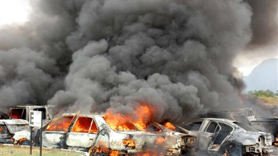 الشرطة ومسؤول طبي: مقتل 37 في تفجير انتحاري في غرب العراق