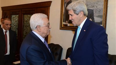جون كيري يجتمع بالرئيس الفلسطيني في باريس الجمعة المقبلة