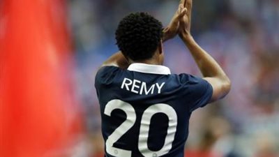 البديل ريمي يهز الشباك ويقود فرنسا للفوز على اسبانيا