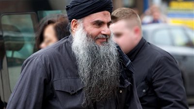 تأجيل النطق بالحكم على 