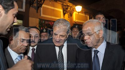 رئيس الوزراء يفتتح أعمال تطوير شارع المعز