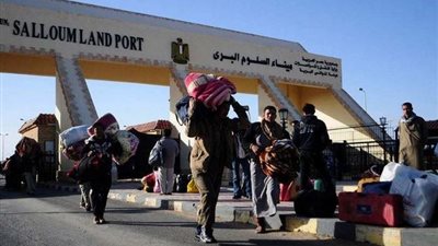 عودة 292 مصريًا من ليبيا عبر منفذ السلوم البري