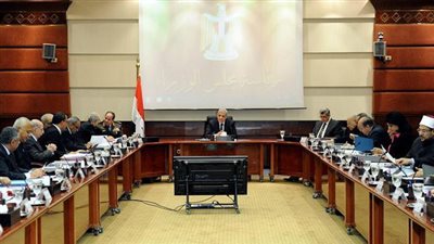 مصر.. حكومة محلب تبحث تعديل قانون التظاهر