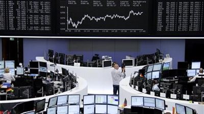 أسهم أوروبا تقتدي بمكاسب وول ستريت قبل قرار المركزي الأمريكي