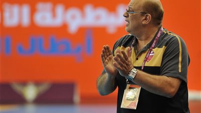 وفاة جمال شمس أسطورة التدريب والمدير الفني السابق لمنتخب اليد