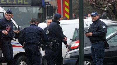 فرنسا: مقتل رهينة ومسلحَين في عملية احتجاز بكنسية شمال البلاد