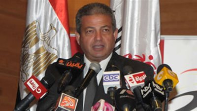 وزير الشباب والرياضة يتفقد أعمال التطوير بمركز شباب القلعة بالقاهرة