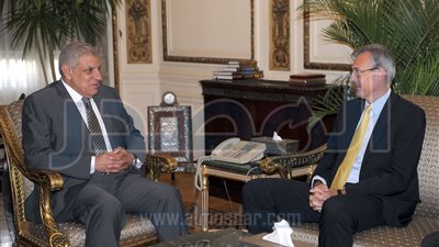 ميرسك العالمية تدرس المشاركة فى توسيع رصيف ميناء شرق بورسعيد