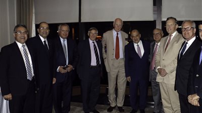 راشد يتشاور مع وفد برلماني بريطاني بشأن استعادة حركة السياحة