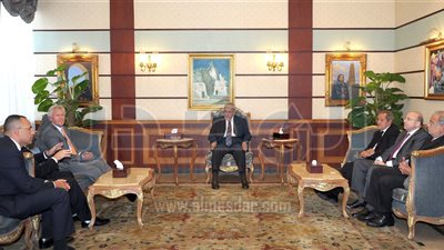 محلب يبحث إقامة مركز تدريب عالمي للصحة والطوارئ بالتعاون مع جنرال إليكتريك