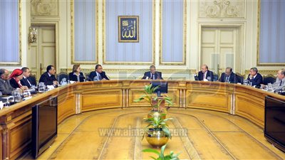 محلب يعقد اجتماع لحل مشكلات الشركة القابضة للمستحضرات الحيوية واللقاح 