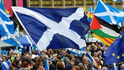 مظاهرات في جلاسجو للمطالبة باستفتاء ثان حول استقلال اسكتلندا