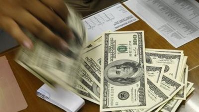 الدولار يتجه لأفضل أداء ربع سنوي في 6 سنوات